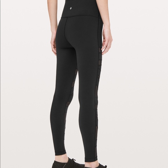 Wunder under lululemon tights - Picture 2 of 3